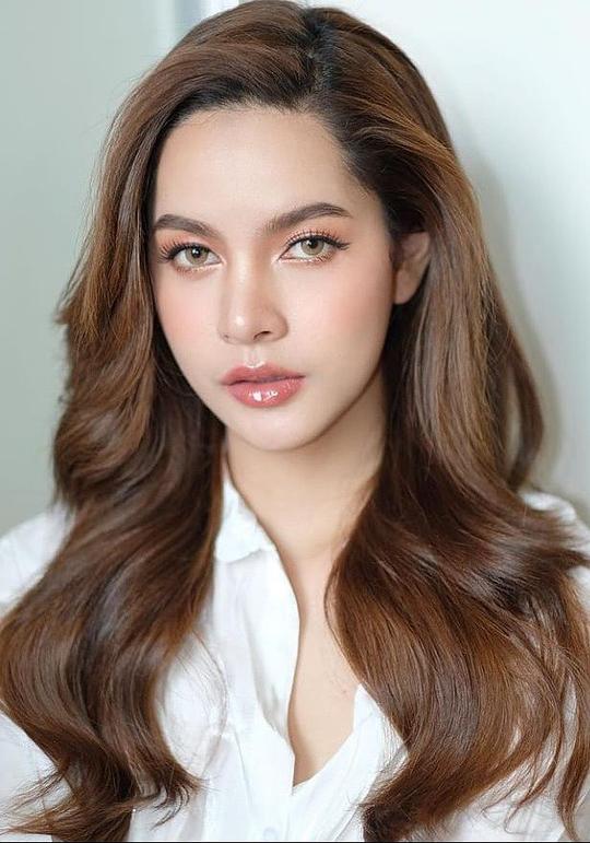 春普努·芃朋 Chompoonut Phungphon