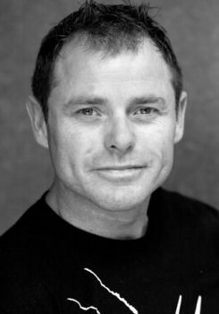 塞巴斯蒂安·迪金斯 Sebastian Dickins