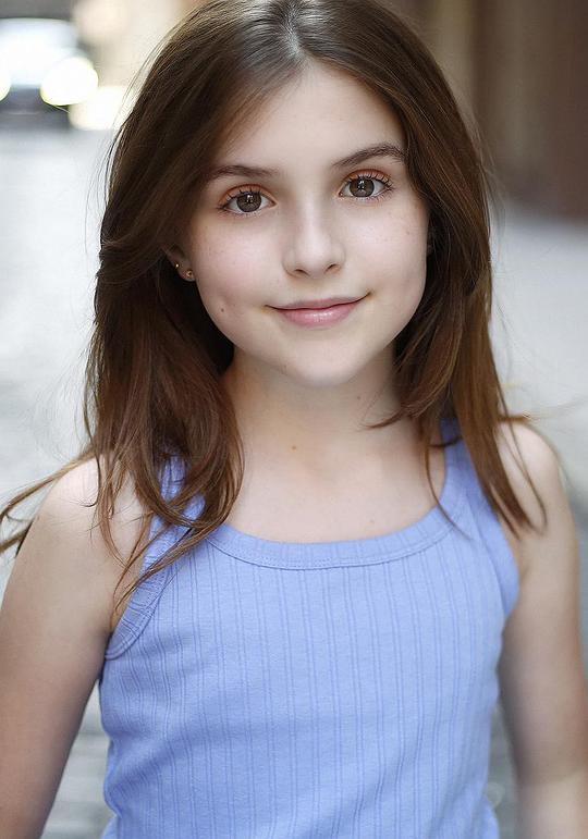 朱莉安娜·戴维斯 Juliana Davies