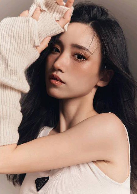 白妍 Yan Bai