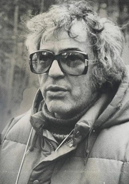 哈维·哈特 Harvey Hart