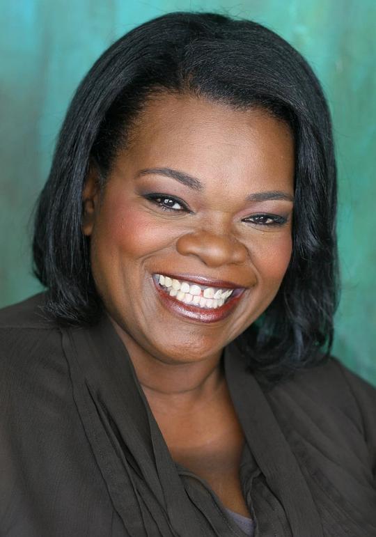 达文尼亚·麦克法登 Davenia McFadden