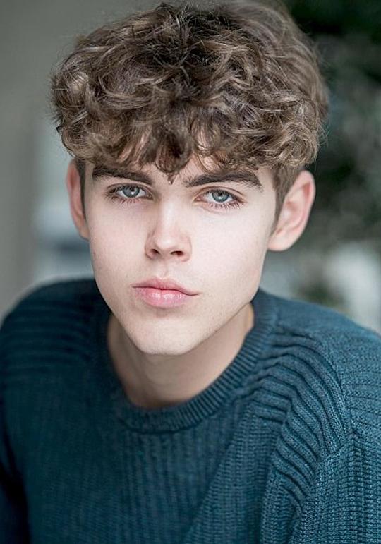 利奥·哈维·埃利奇 Leo Harvey-Elledge