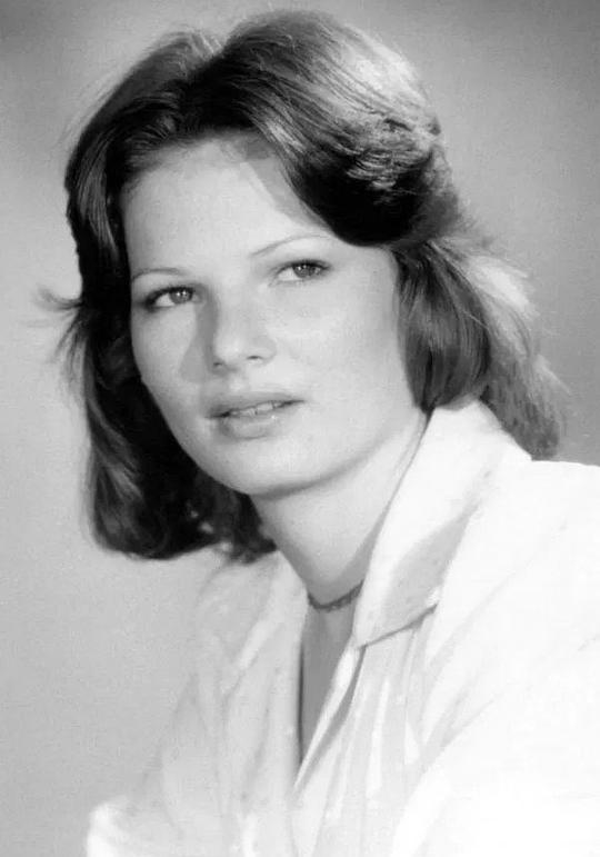 克里斯汀·贝尔福德 Christine Belford