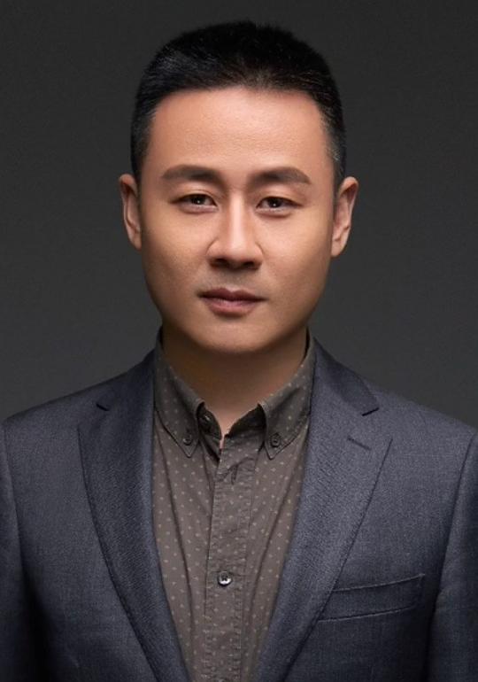 刘春 Chun Liu