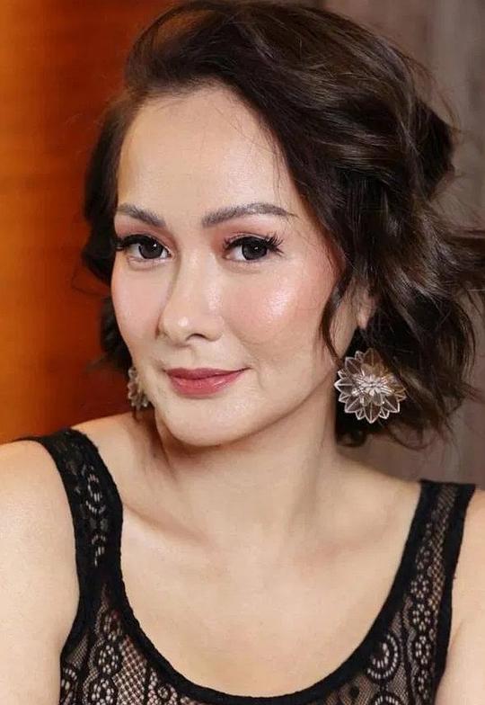 伊达·曼扎诺 Yda Manzano