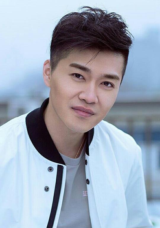 王芳政 Fangzheng Wang