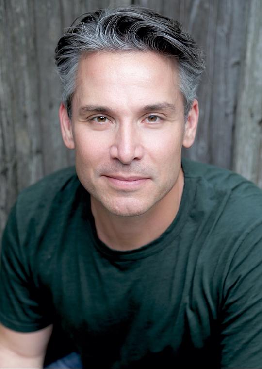 克里斯托弗·卡西克 Kristoffer Cusick