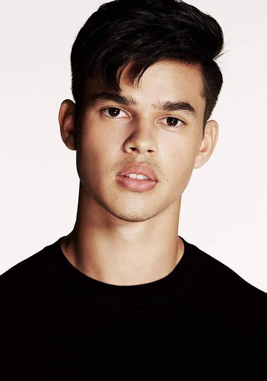 霆缇桑·古德伯恩 Thitisan Goodburn