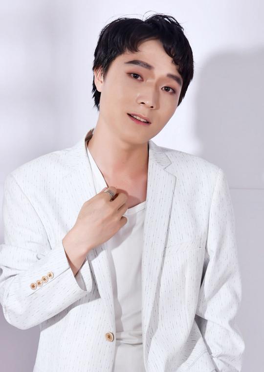 张艺洋 Zhang Yiyang
