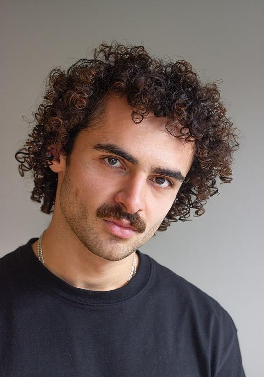 欧努尔·克图穆斯 Onur Kurtulmus