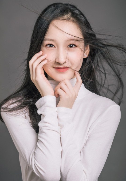 张煜雯 Yuwen Zhang