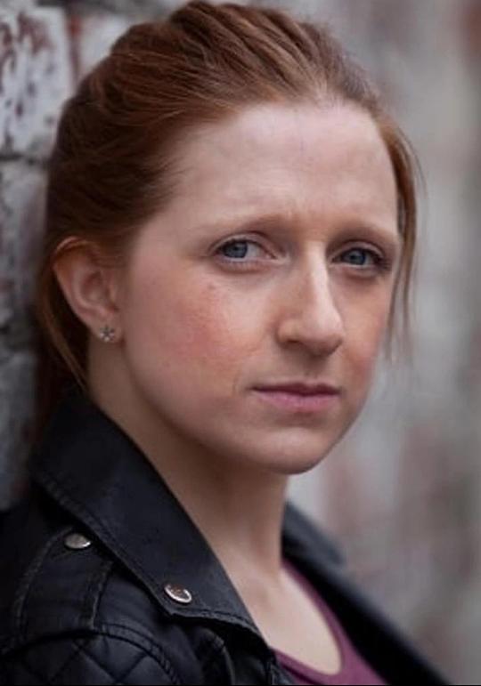 艾米莉·阿斯顿 Emily Aston