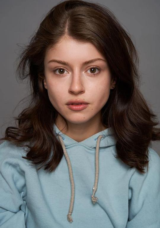 简雅·叶夫斯蒂涅娃 Jenya Evstigneeva