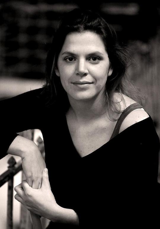 玛雅·桑多兹 Maia Sandoz