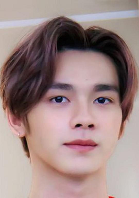 狄慕·吾缇派特·阮察容鄂纳睿叱缇 Deam Wutthiphat Rungcharoenareechit