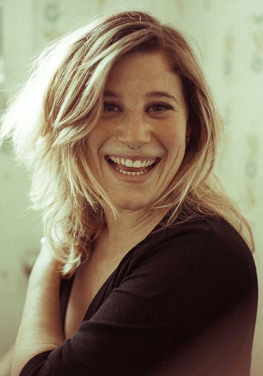 安吉拉·瑟旺提斯 Ángela Cervantes