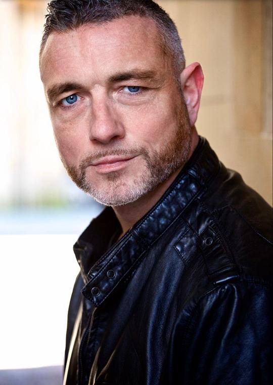 安德鲁·麦克吉奇 Andrew McGeachie