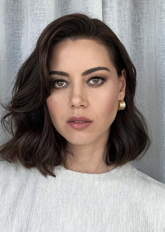 奥布瑞·普拉扎 Aubrey Plaza
