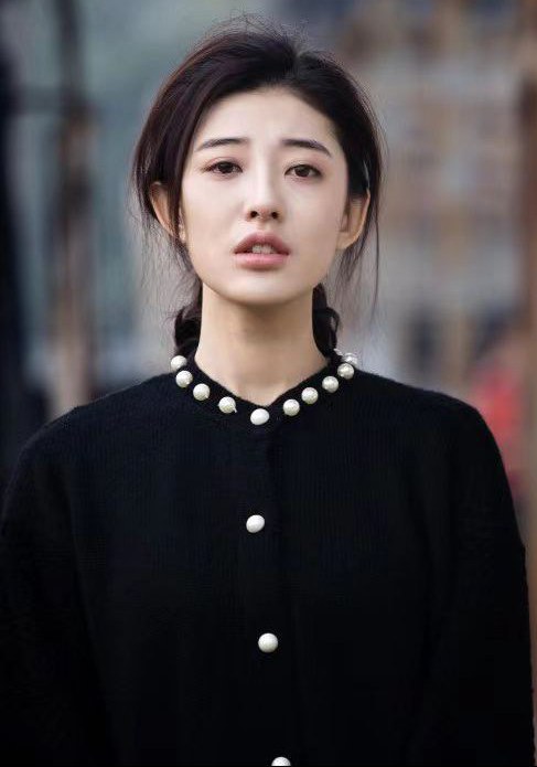 张歆滢 Xinying Zhang