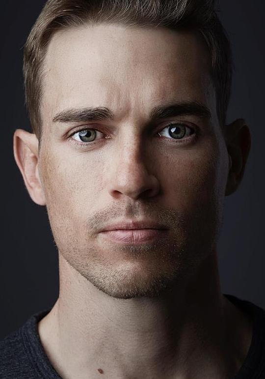 德维尔·凡尼克 DeVille Vannik