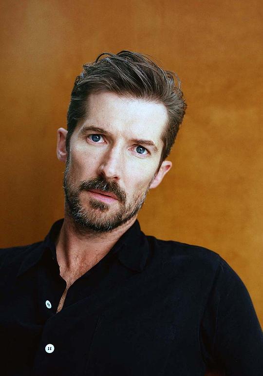 格威利姆·李 Gwilym Lee