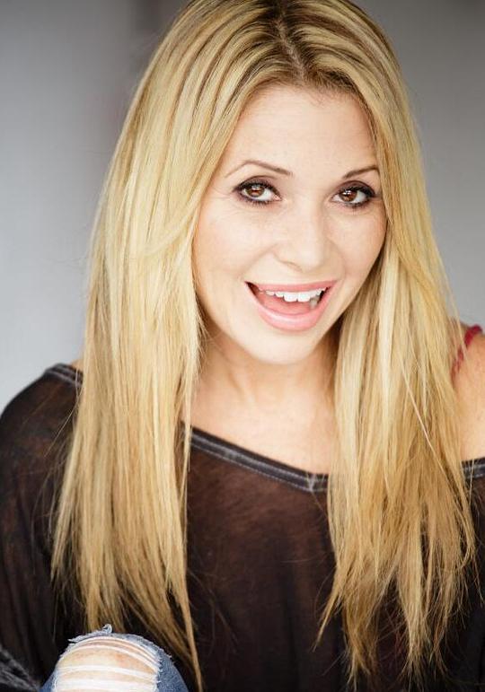 伊丽莎白·戴利 Elizabeth Daily