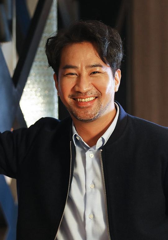 黄健玮 Chien-wei Huang