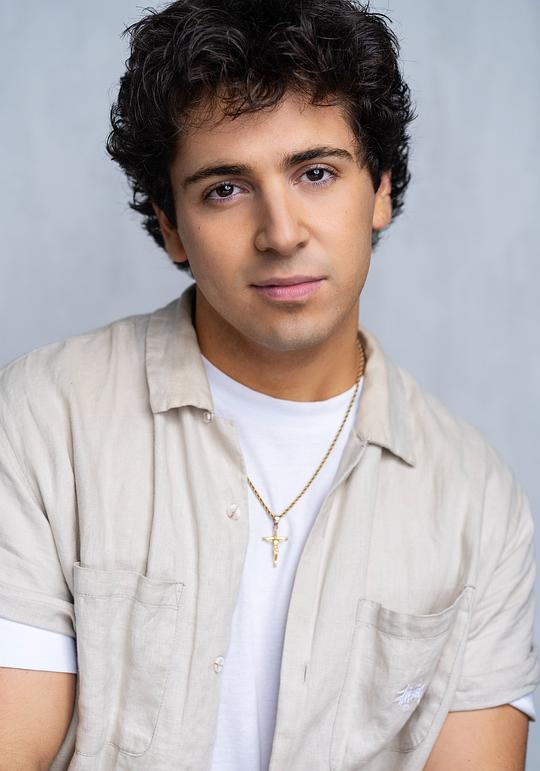 艾登·卡拉菲奥雷 Aydan Calafiore