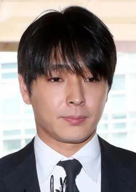 崔钟训 Jong-hoon Choi