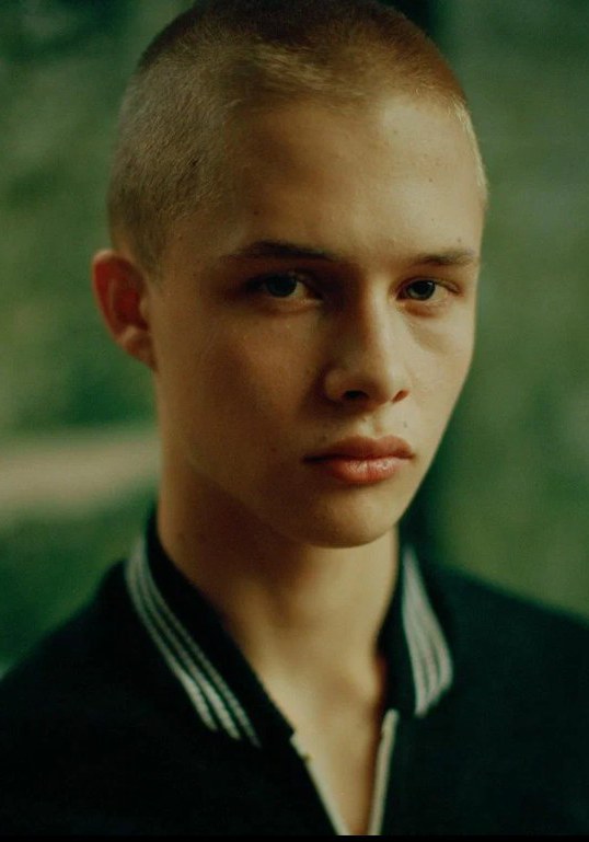莱昂·凯姆斯塔赫 Leon Kemstach