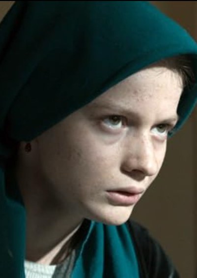 伊塞姆·乌尊 Ecem Uzun