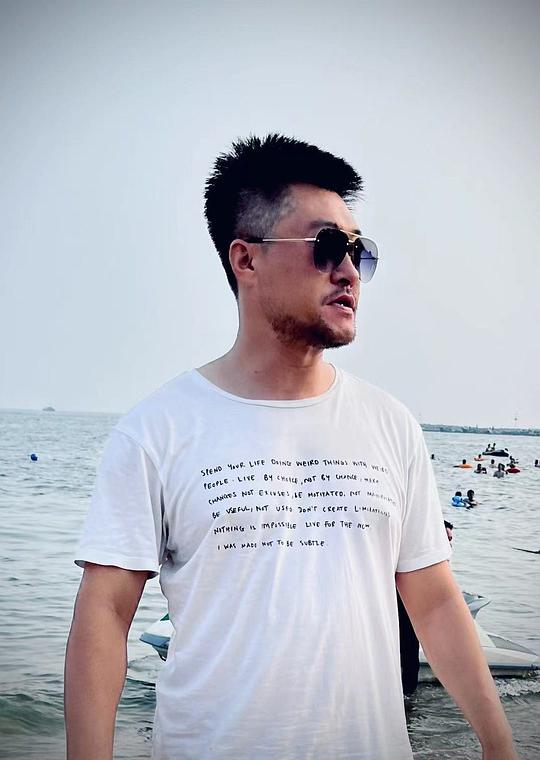 闫伟利 Weili Yan
