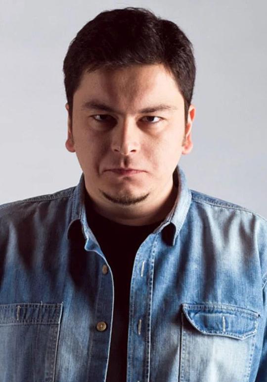 埃姆雷·埃尔坎 Emre Erkan