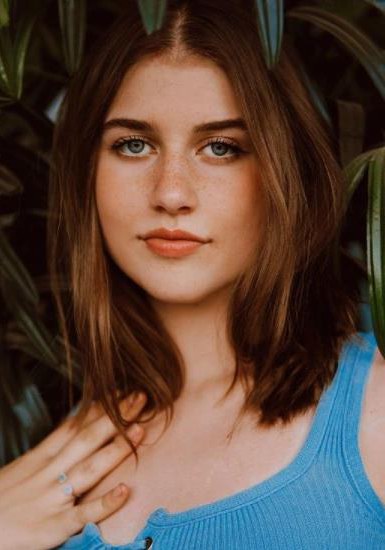 布鲁克·伊丽莎白·巴特勒 Brooke Elizabeth Butler