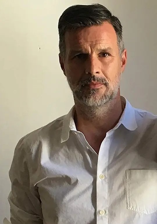 德斯·汉密尔顿 Des Hamilton