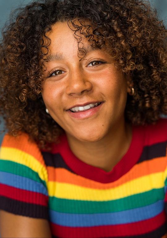 鲁比-梅·马汀伍德 Ruby-May Martinwood