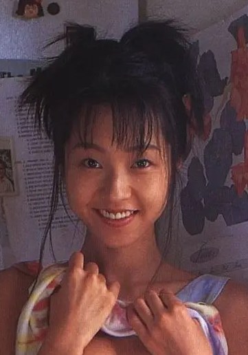 西田桃子 Momoko Nishida