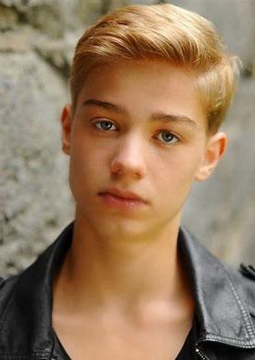 汤姆·霍斯巴赫 Tom Hoßbach