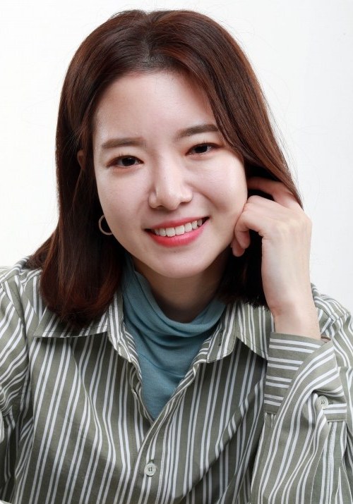 荷承里 Seung-Ri Ha