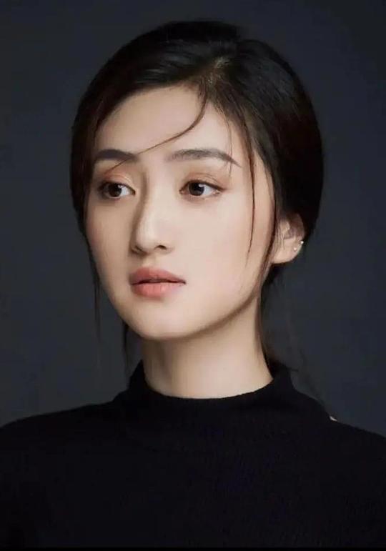 曹艺心 Yixin Cao