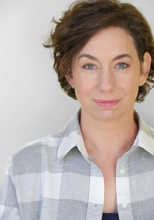 安妮·卡斯滕斯 Annie Karstens