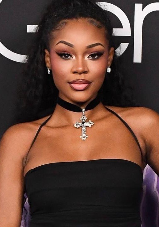 克丽丝塔·娜赛尔 Krista Nazaire