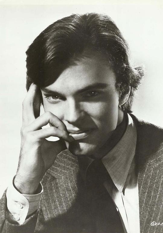 爱德华·艾伯特 Edward Albert