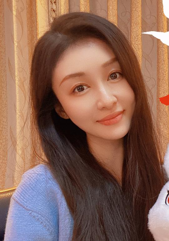 王婧儿 Jinger Wang