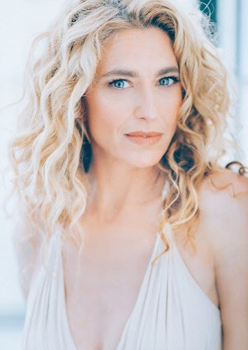 克劳迪娅·布莱克 Claudia Black