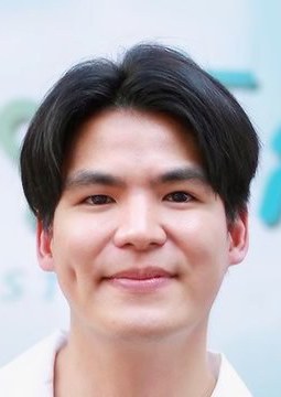 鲍斯·阿努斯·林普拉塞特 Boss Anuson Limprasert