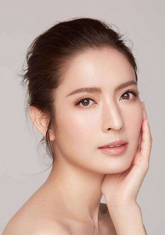 泰莎昂·派索克乔纶 Taksaorn Paksukcharoen