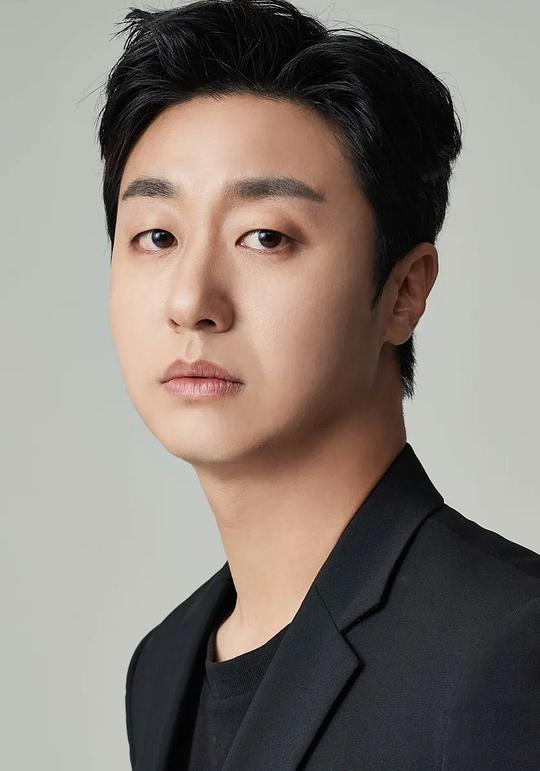 裴侑蓝 Bae Yoo-ram