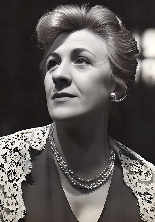 埃尔莎·阿尔巴尼 Elsa Albani
